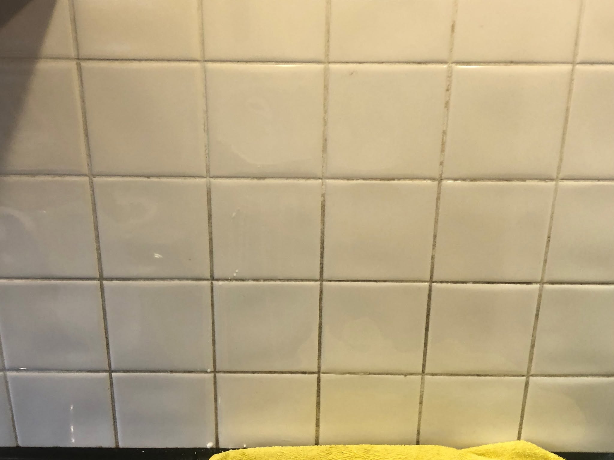 Kitchen tiles and grout, Cambridge — before
